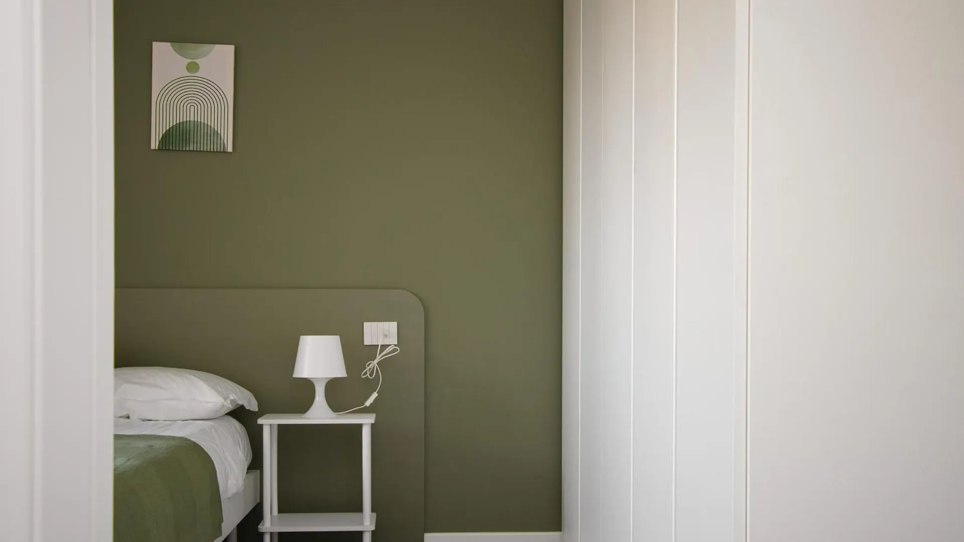 Green Suites In Financial District 4 Pax Mediolan 0*,  Włochy